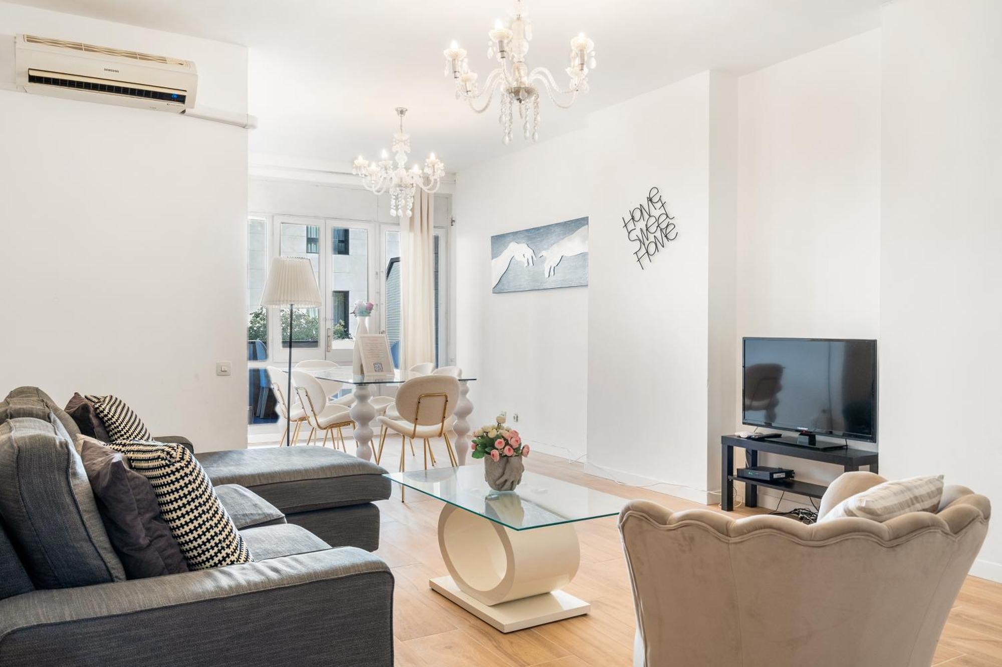 Fridays Flats Spacious 4Br Family Retreat Барселона Екстер'єр фото